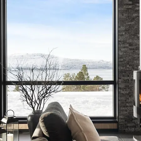 In Stunning Surroundings 펜션 Kjerrvika