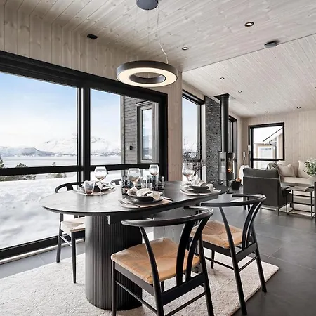 In Stunning Surroundings 펜션 Kjerrvika