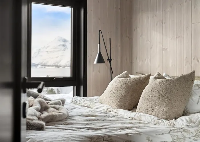 In Stunning Surroundings * Kjerrvika