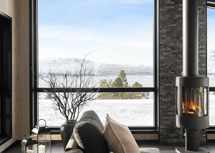 In Stunning Surroundings 度假居 Kjerrvika