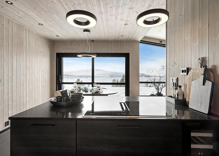 In Stunning Surroundings 度假居 Kjerrvika